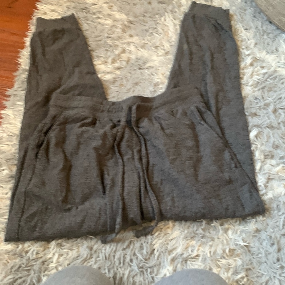 Maurice’s XS gray sweatpants